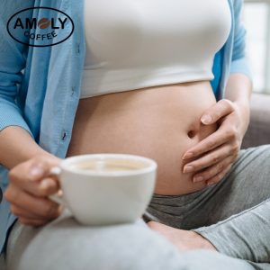 chuẩn bị mang thai có nên uống cà phê